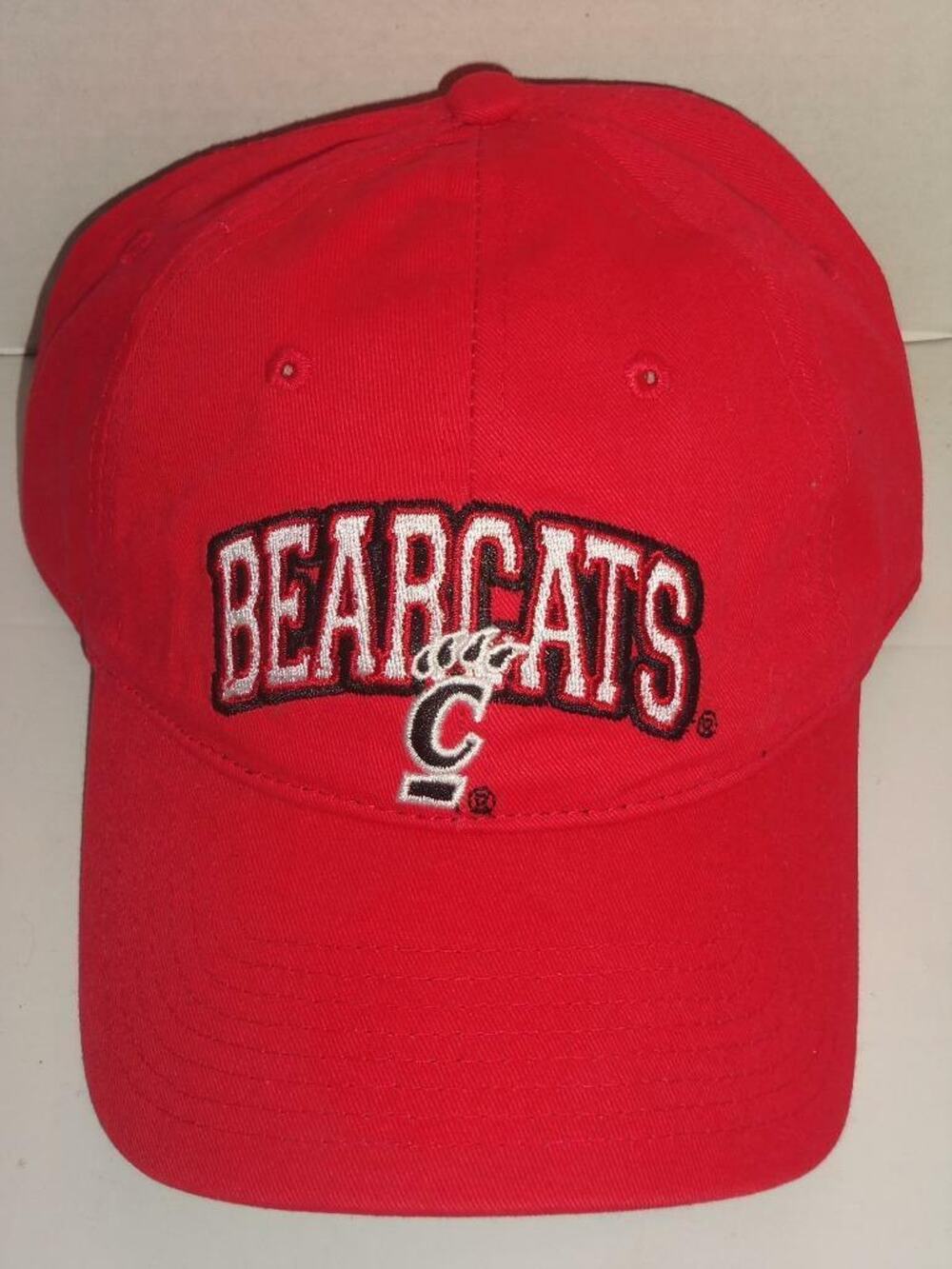 NWT Cincinnati Bearcats Hat Cap Adjustable NCAA -0315T17